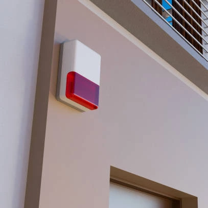 alarme_exterieur-_1_ boitier d'alarme à l'extérieur d'une maison